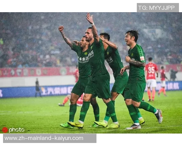 北京国安与恒大精彩对决比赛录像回顾及精彩瞬间分析