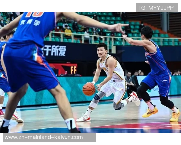 广厦队与八一队激烈对决展现篮球魅力与团队精神的精彩时刻 广厦队与八一队激烈对决展现篮球魅力与团队精神的精彩时刻