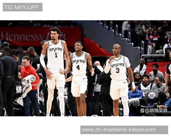 马刺与热火激战正酣NBA季后赛精彩对决引发球迷热议